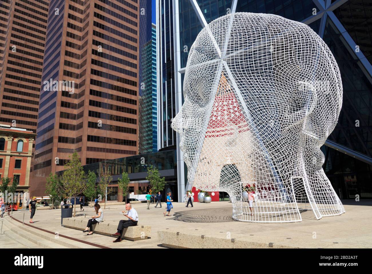 Wonderland Sculpture de Jaume Plensa, la proue Tower, Calgary, Alberta, Canada Banque D'Images