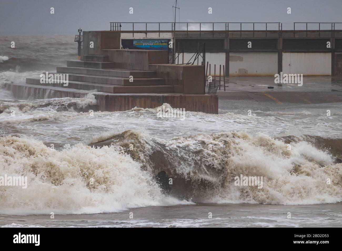 Barcelone, Espagne. 22 janvier 2020. Détruit la plage de Barcelone après l'ouragan Gloria, l'une des plus grandes tempêtes des dernières années Banque D'Images