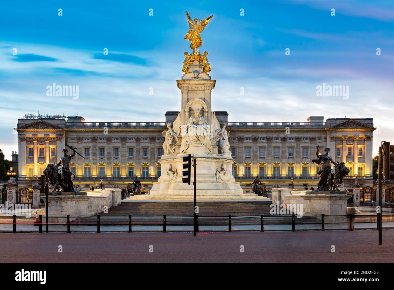 Le Mémorial de la Reine Victoria devant le palais de Buckingham, Londres, Angleterre, Royaume-Uni Banque D'Images Le Mémorial de la Reine Victoria devant le palais de Buckingham, Londres, Angleterre, Royaume-Uni Banque D'Images