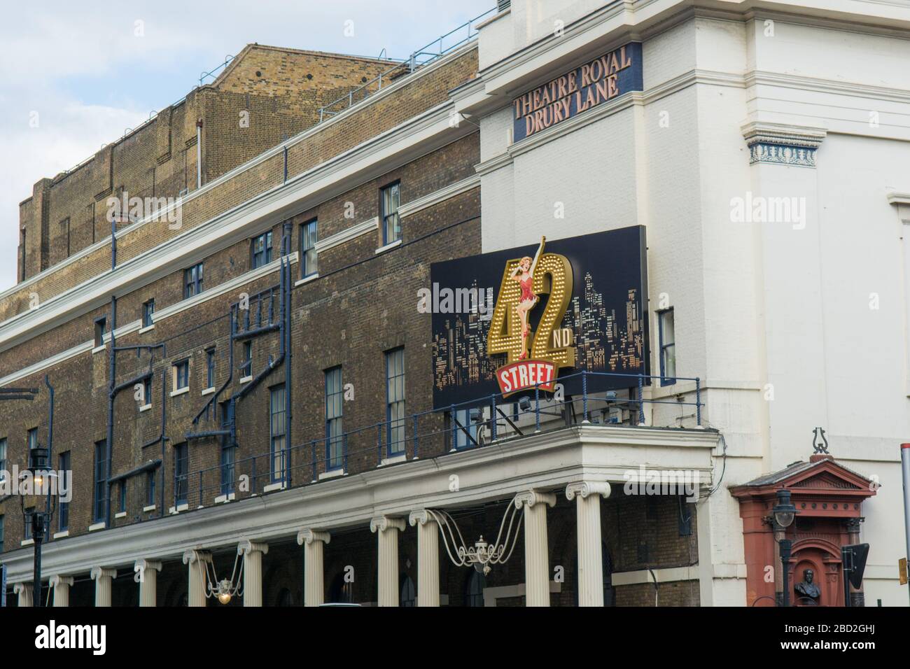 LONDRES- AVRIL 2018 : Théâtre Royal sur Drury Lane, un théâtre du West End jouant actuellement à la comédie musicale américaine, '42ème rue' Banque D'Images