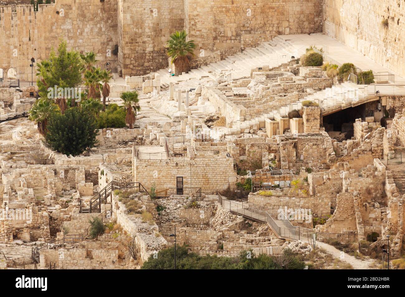 Vestiges archéologiques anciens au jardin HaTkuma (le jardin du roi) à Jérusalem, en Israël. Le site se trouve à l'extérieur des murs de la ville. Banque D'Images