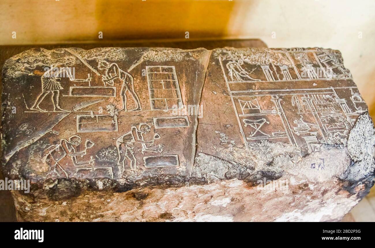 L'Egypte, Moyenne Égypte, Musée de Mallawi, photos prises en 2009, avant son pillage en 2013. Relief avec des artisans. Banque D'Images