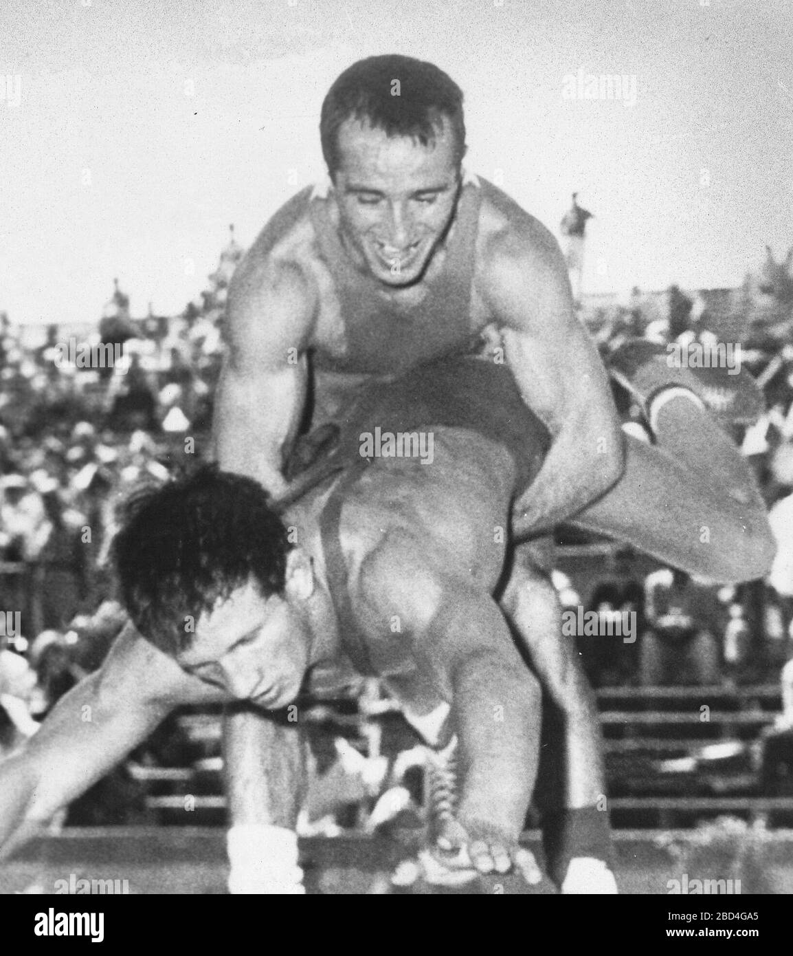 Lutteur Gilberto Gramellini contre Bernard Knitter, Jeux olympiques de 1960 Banque D'Images