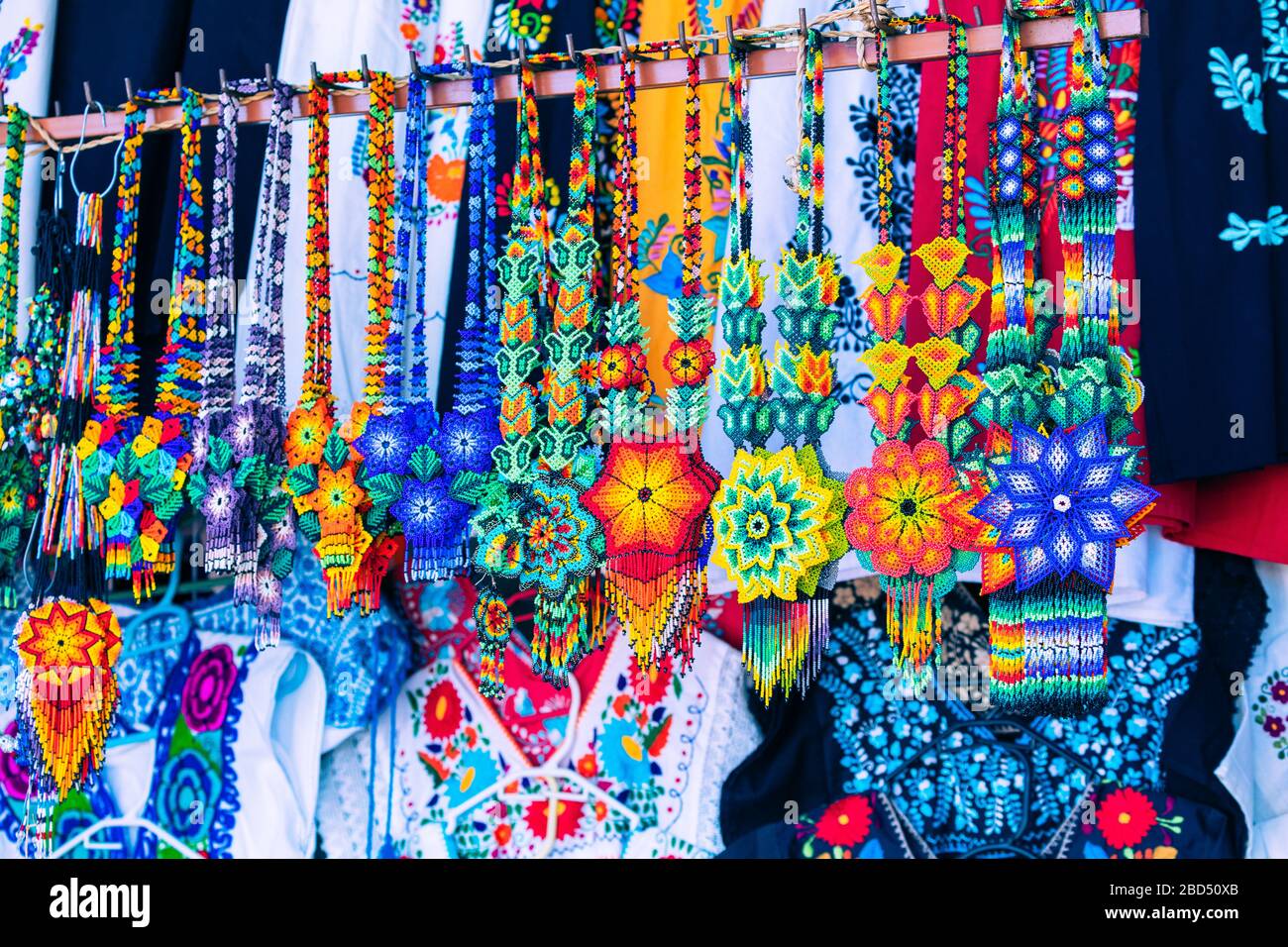 Souvenirs traditionnels dans le marché locaal de Guanajuato, au Mexique. Banque D'Images