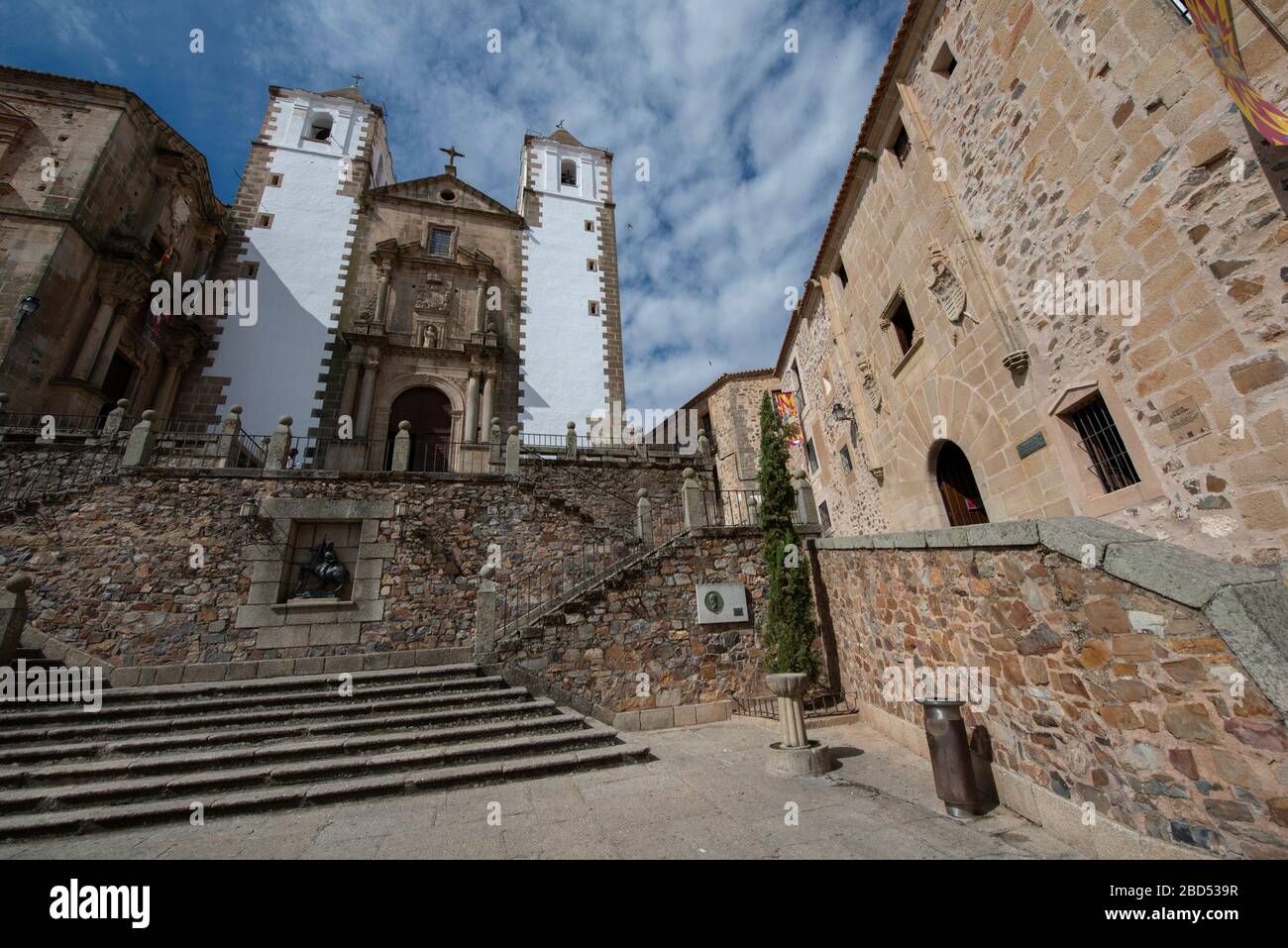 Église San Francisco Javier, Plaza de San Jorge, Cáceres, Estrémadure, Espagne, Europe Banque D'Images