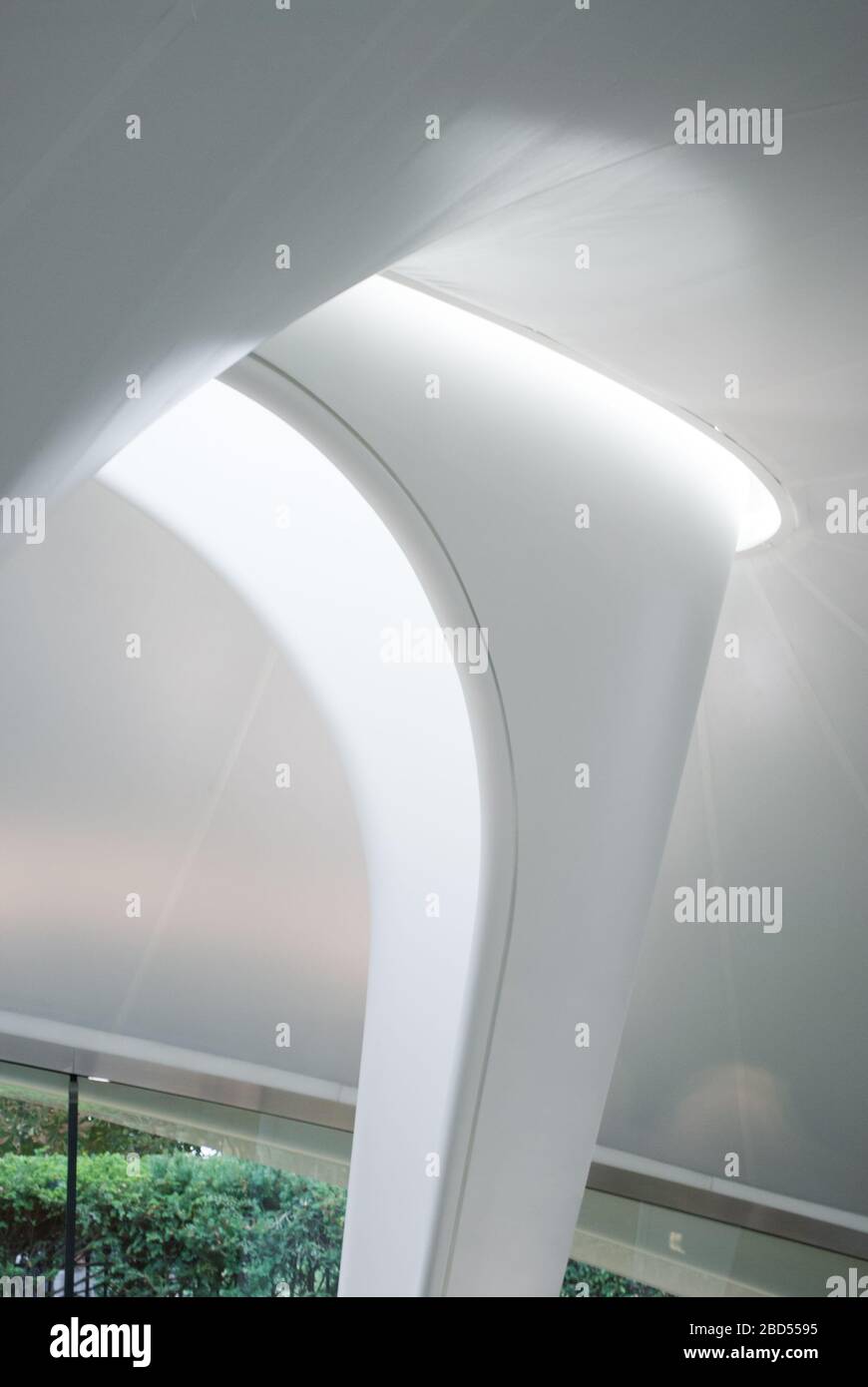 Zaha Hadid Architects Interior Restaurant in Serpentine Sackler Gallery, West Carriage Drive, Londres   2 AR Banque D'Images Zaha Hadid Architects Interior Restaurant in Serpentine Sackler Gallery, West Carriage Drive, Londres   2 AR Banque D'Images