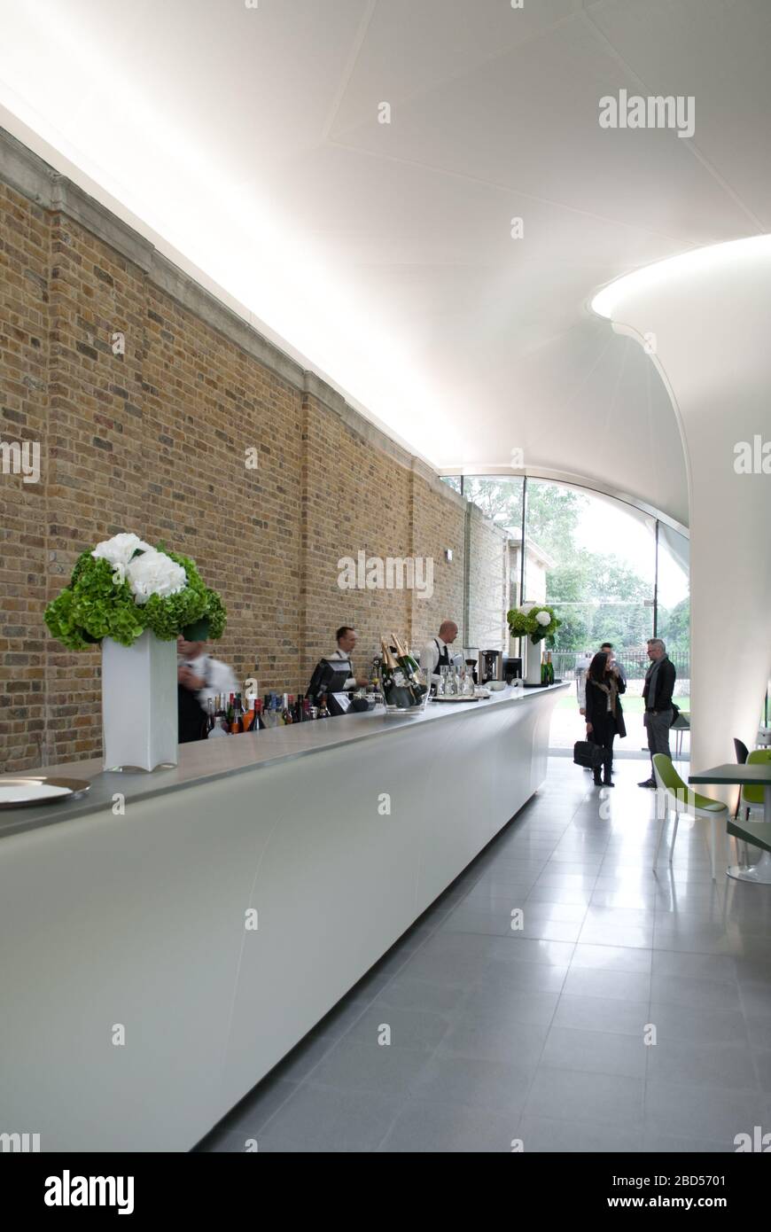 Zaha Hadid Architects Interior Restaurant in Serpentine Sackler Gallery, West Carriage Drive, Londres   2 AR Banque D'Images Zaha Hadid Architects Interior Restaurant in Serpentine Sackler Gallery, West Carriage Drive, Londres   2 AR Banque D'Images