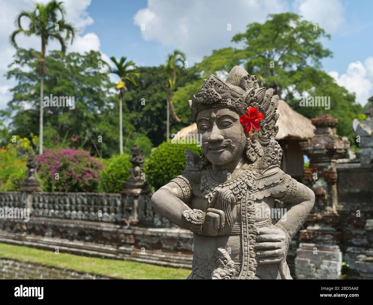 dh Pura Taman Ayun Temple Royal BALI INDONÉSIE statue balinaise idole gardien du Temple Mengwi hinduisme religion hindou asiatique Banque D'Images