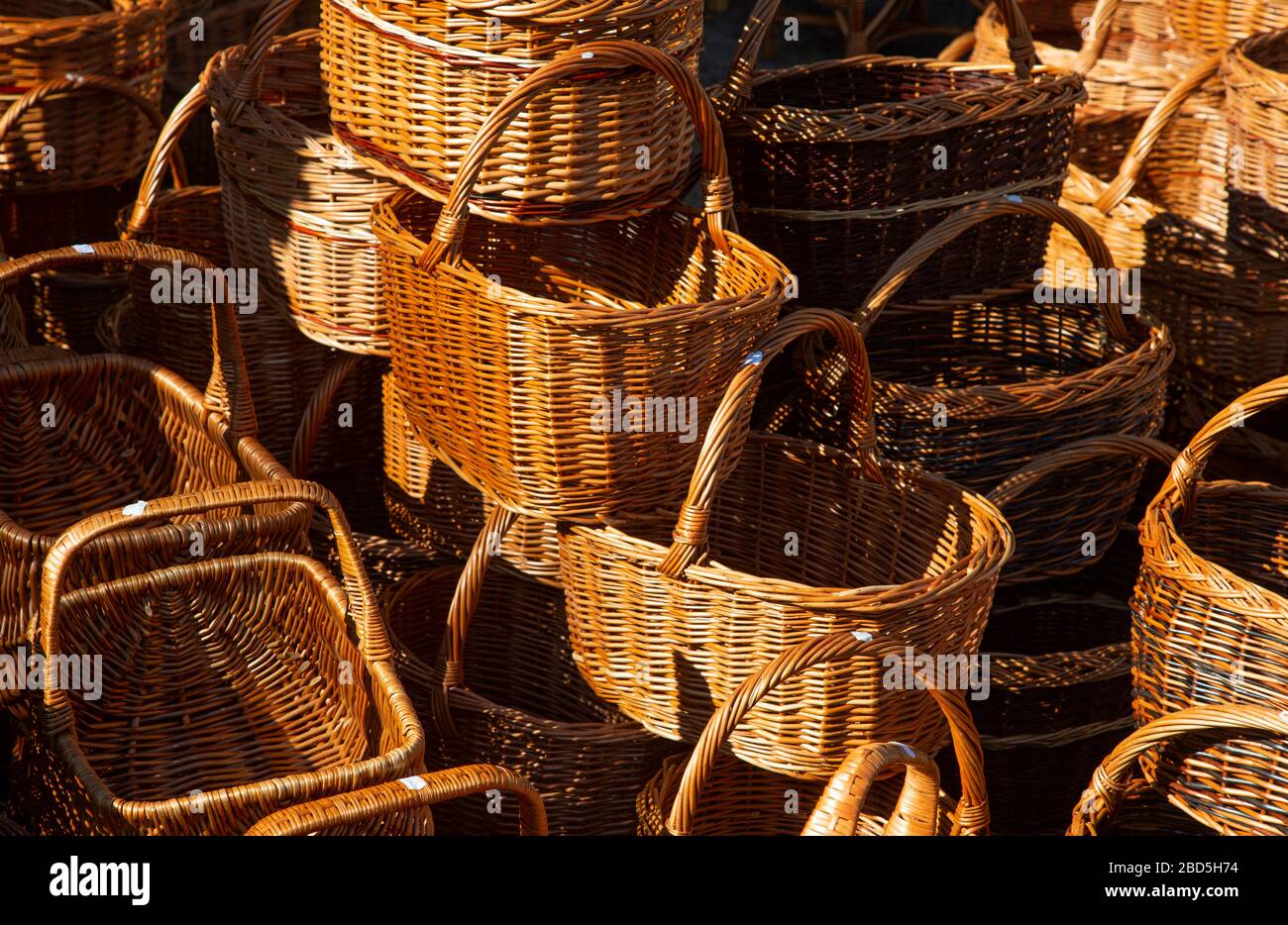 Paniers en osier à vendre , Finlande Photo Stock - Alamy