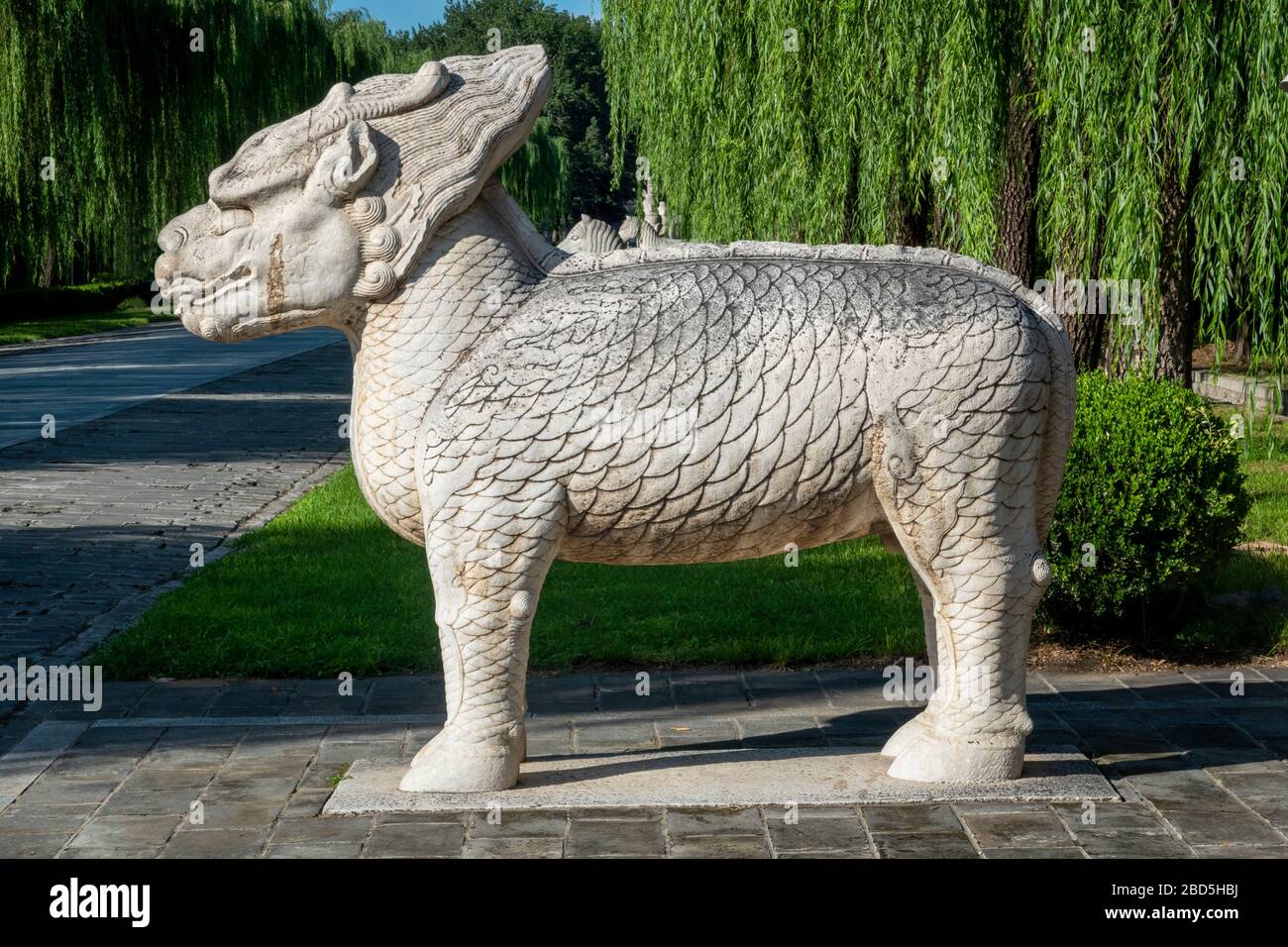 Animal mythique de Qilin, Esprit ou voie sacrée, Tombeaux de Ming, district de Changping, Beijing, Chine Banque D'Images