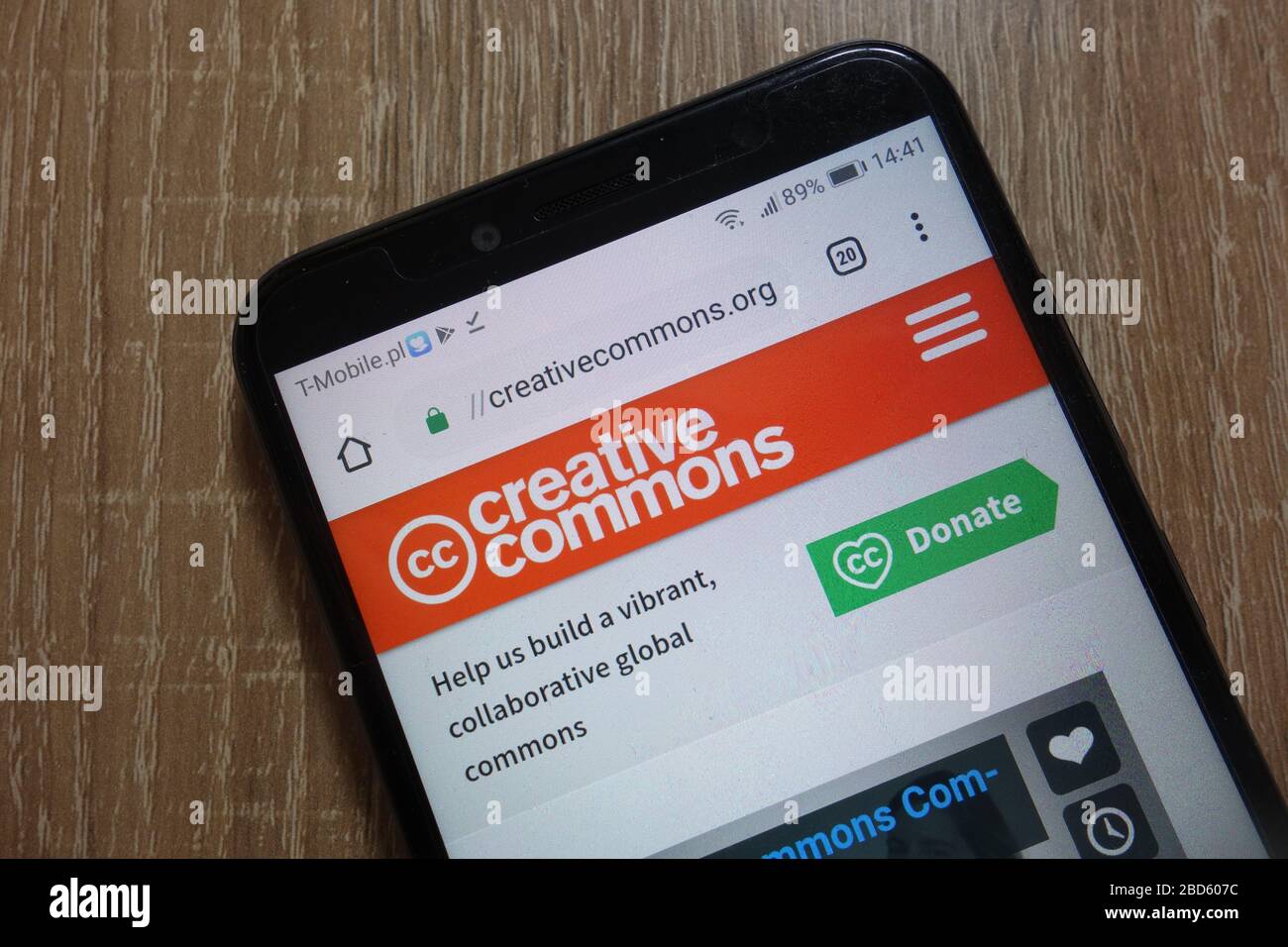 Site Web Creative Commons (creativecommons.org) affiché sur le smartphone Banque D'Images