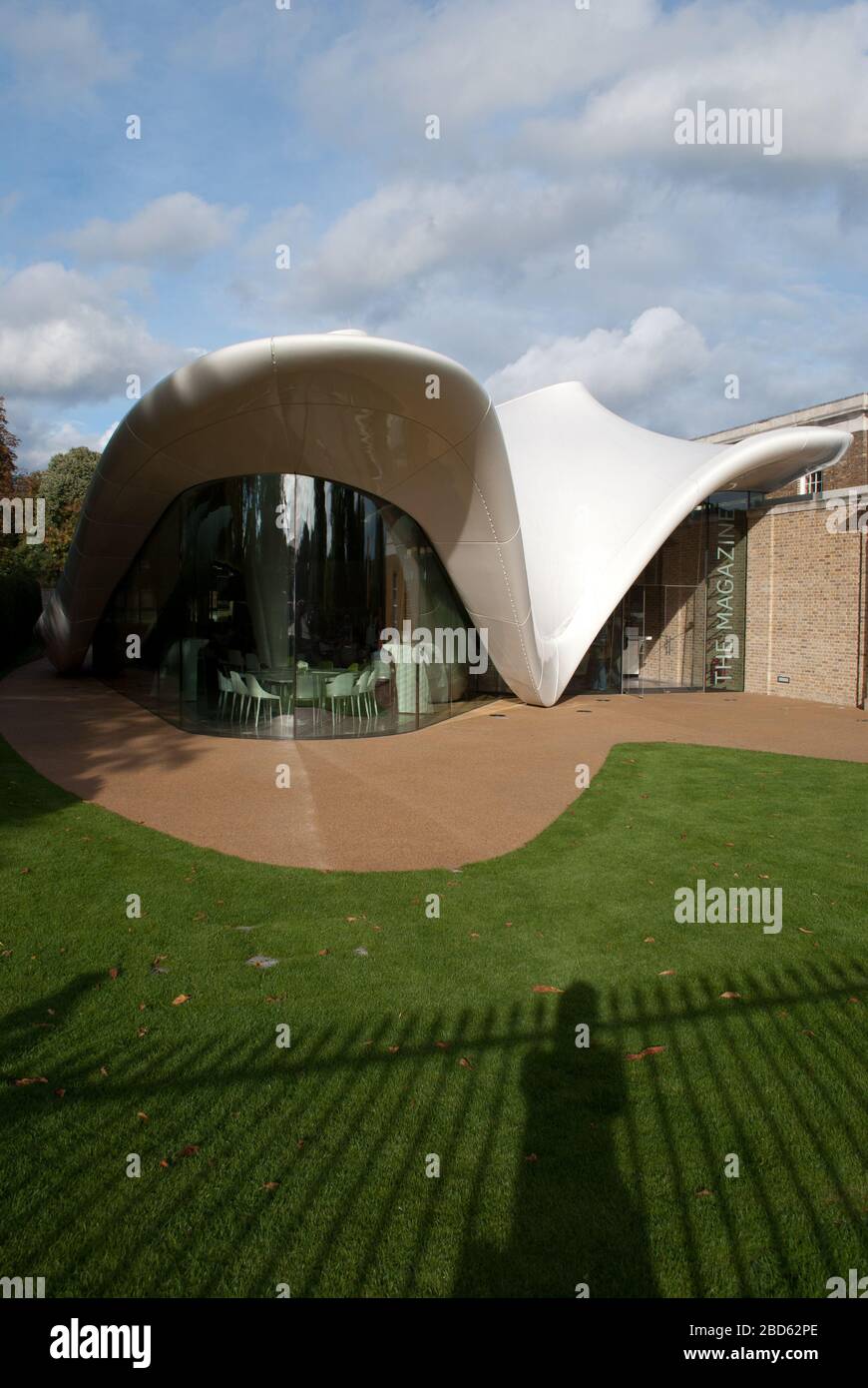 Zaha Hadid Architects Restaurant Serpentine Sackler Gallery, West Carriage Drive, Londres, Banque D'Images Zaha Hadid Architects Restaurant Serpentine Sackler Gallery, West Carriage Drive, Londres, Banque D'Images