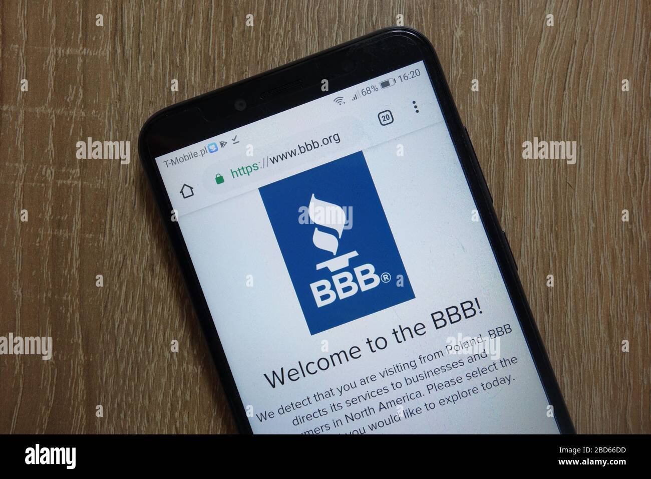 Site Web Better Business Bureau (BBB) (www.bbb.org) affiché sur le smartphone Banque D'Images