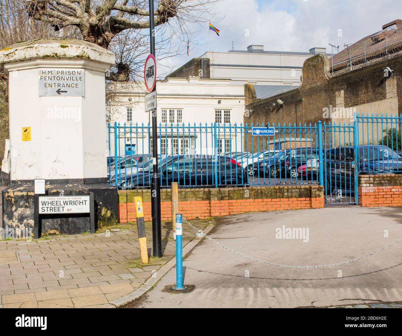 Extérieur de la prison de HM Pentonville, une prison anglaise de catégorie B, exploitée par le service pénitentiaire de HM, sur la route Caledonian, Islington, Londres, Royaume-Uni Banque D'Images