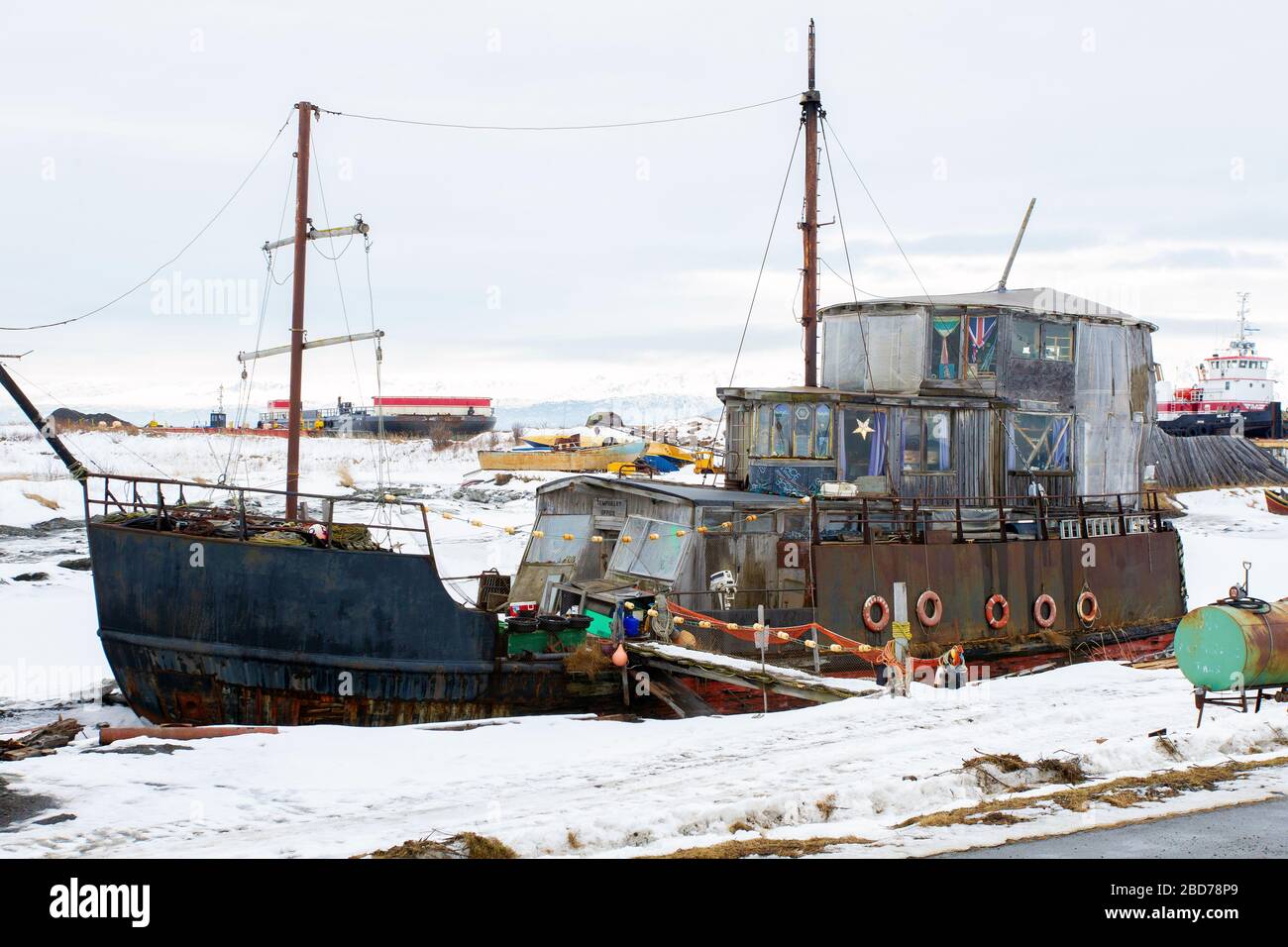 Vieux navire fait dans une maison à Homer Alaska Banque D'Images