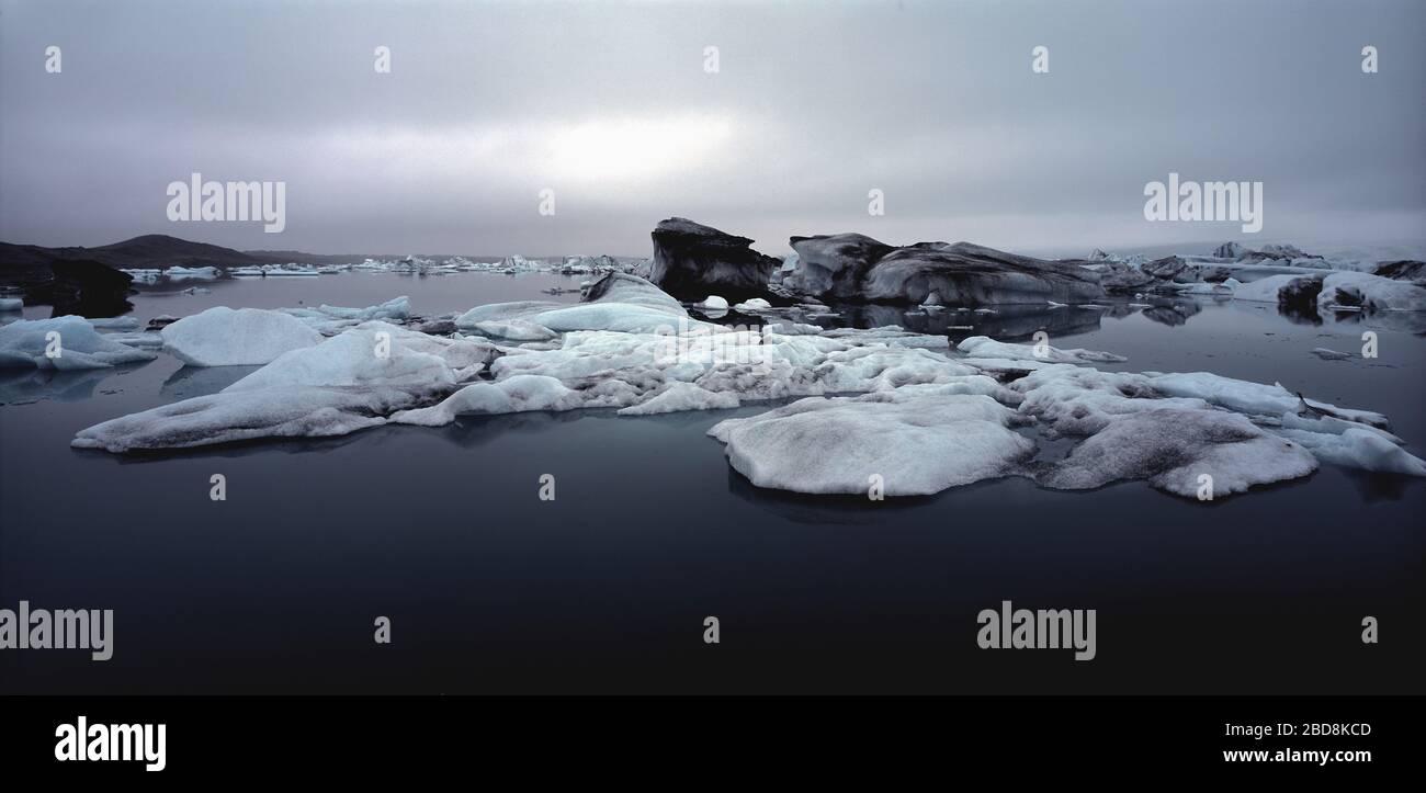 Le glacier de la lagune jokulsarlon dans le sud-est de l'Islande Banque D'Images