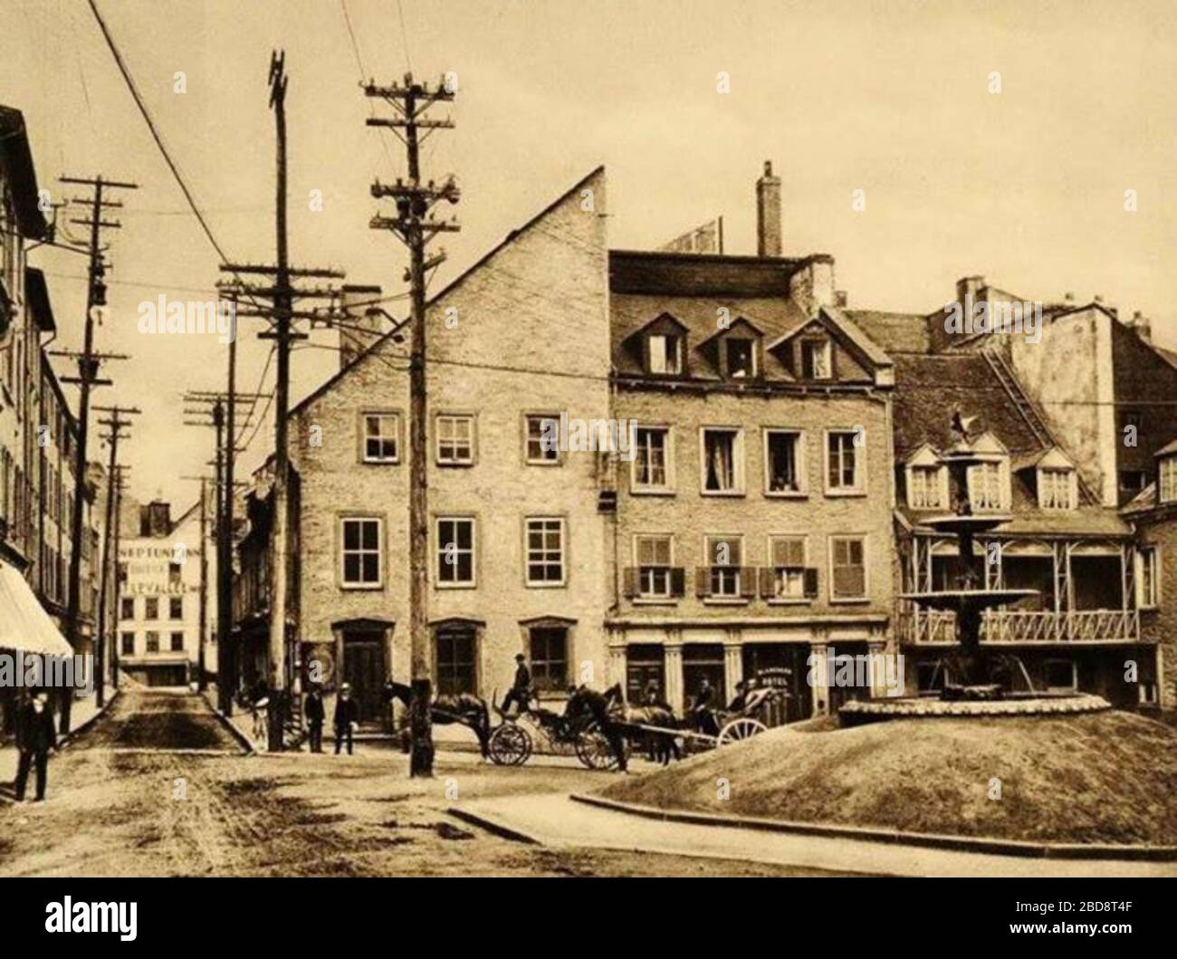 English Place Royale Quebec Vers 1900 Poste A La Carte Louis Xiv N A Pas Toujours Trone Au Centre De La Place Royale C Est En 1686 Que L Intendant Bochart De Champigny