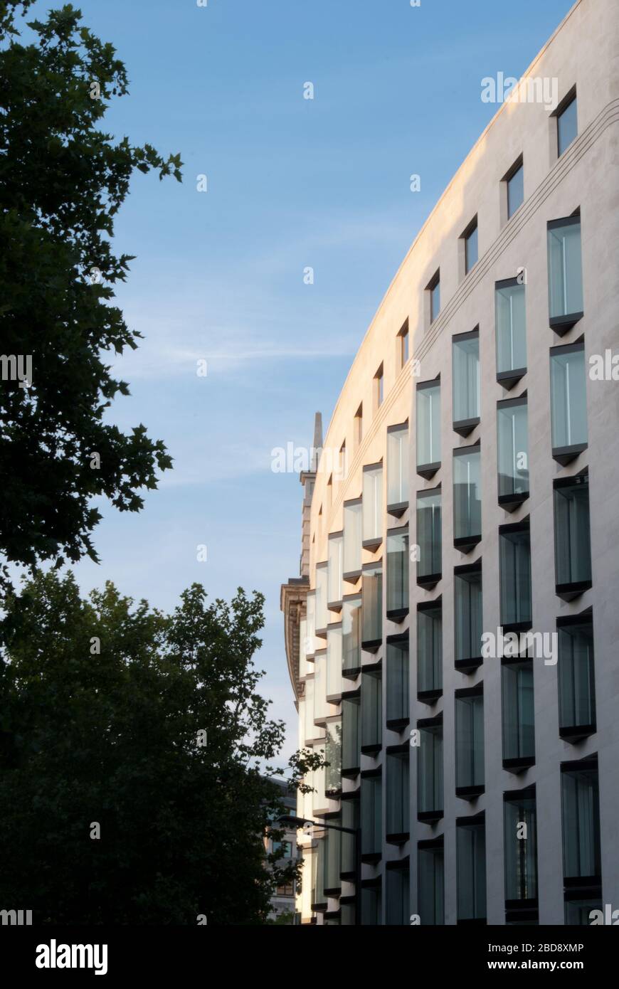 Portland Stone Modern Architecture Detail ME London Hotel, Strand, Londres WC2R 1 HA par Foster + Partners Buro Happold Melia Hotels Banque D'Images