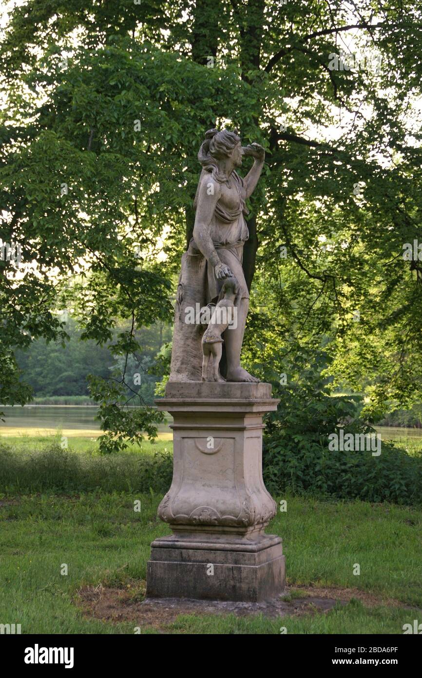 Sculpture de Diana. Waliwice, Lodz Voivodeship, Pologne. Banque D'Images