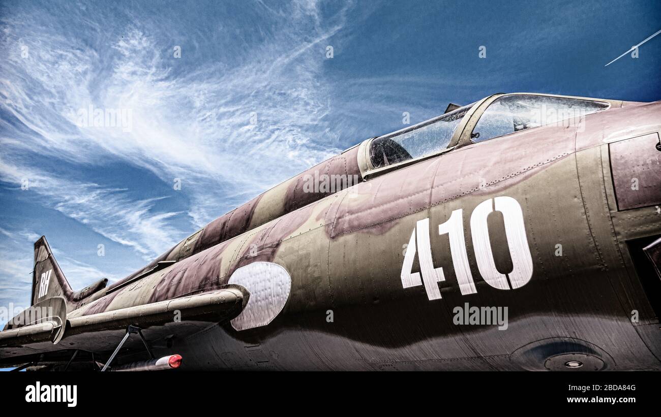 Mikyan-Gurévich MIG-21 jet de chasse russe de l'ère de la guerre froide avec le numéro de série 410 Bulgarie Banque D'Images