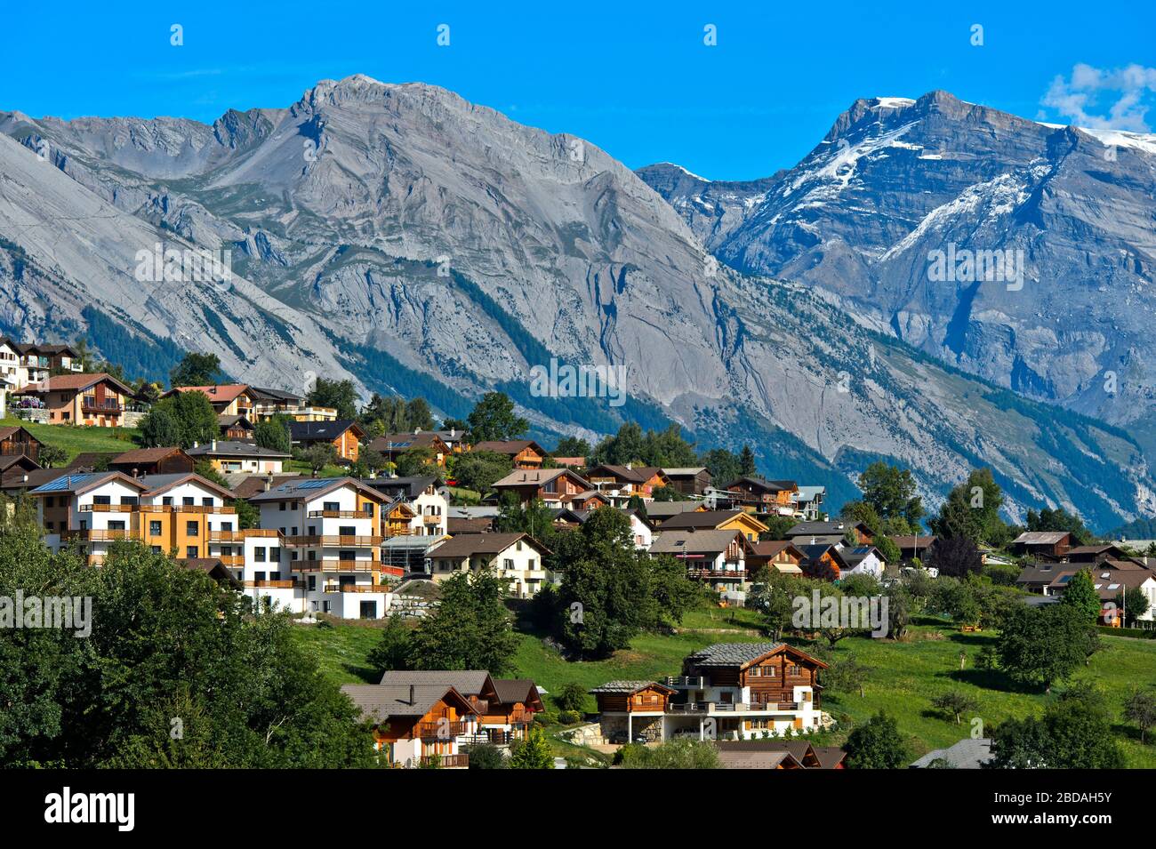 Station de vacances Nendaz dans les Alpes de Pennine, Nendaz, Valais, Suisse Banque D'Images