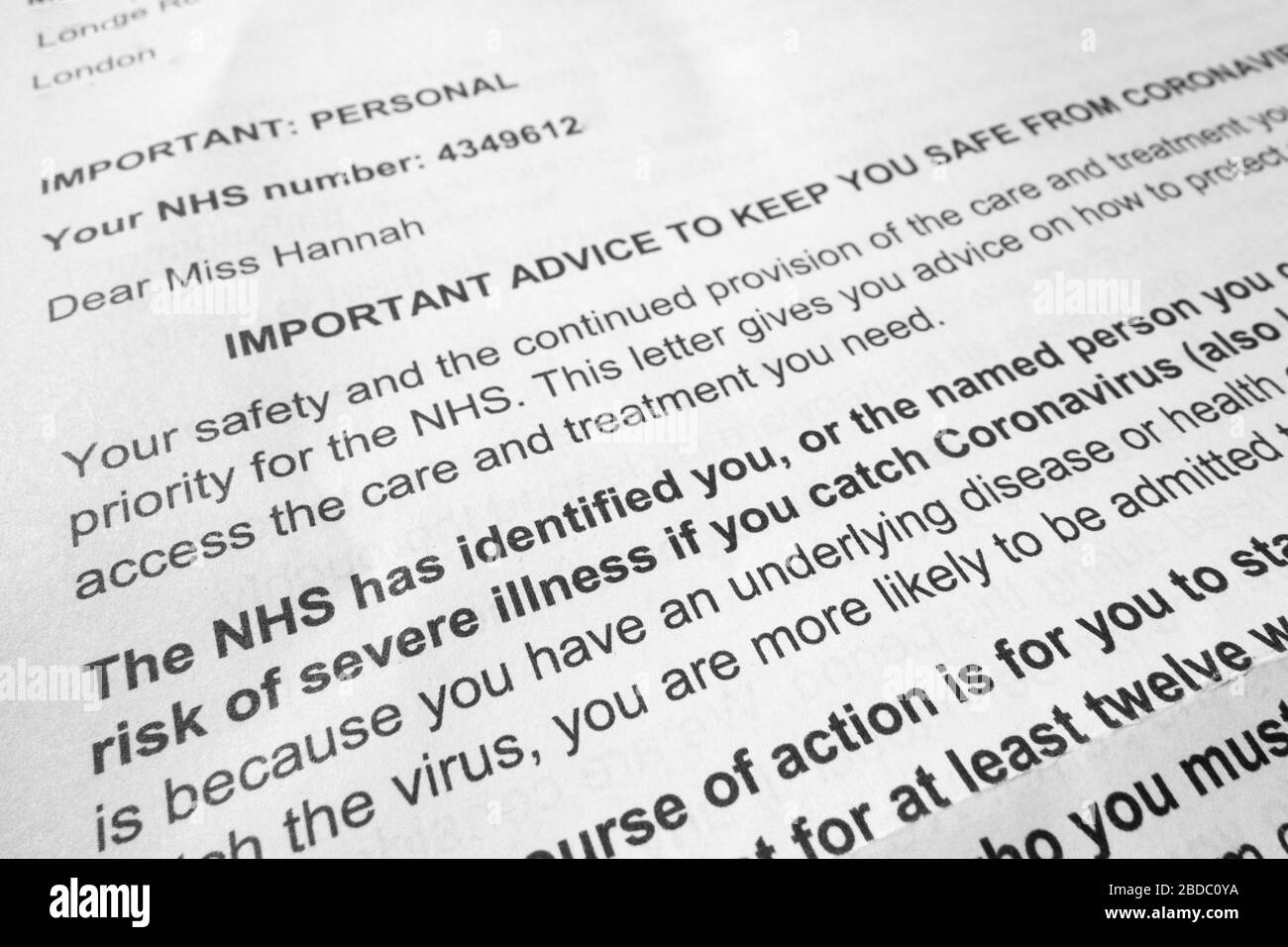 NHS Coronavirus lettre de conseils médicaux pour les personnes souffrant d'une condition de santé sous-jacente Banque D'Images