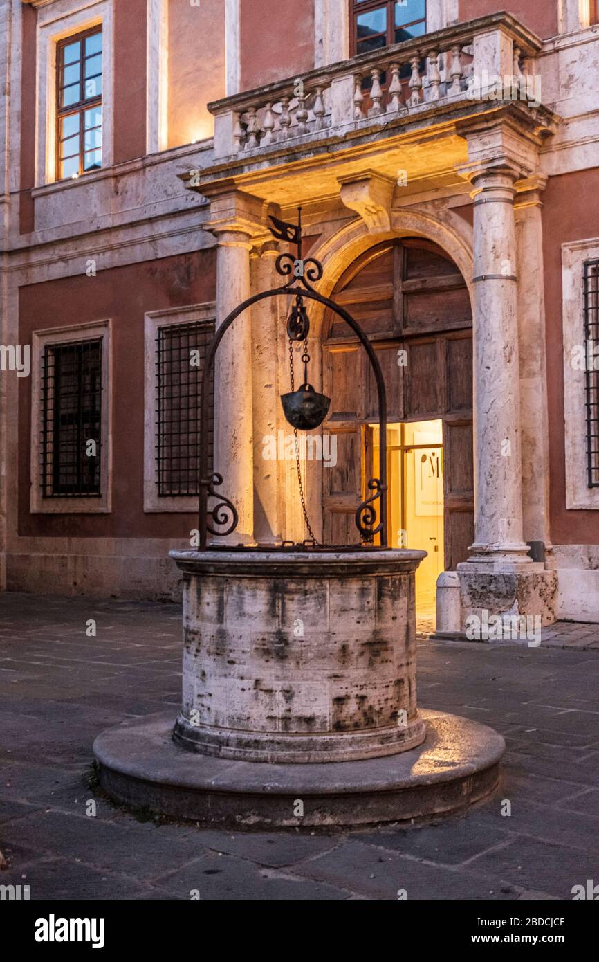 San Quirico d'orcia, Toscane, Italie Banque D'Images