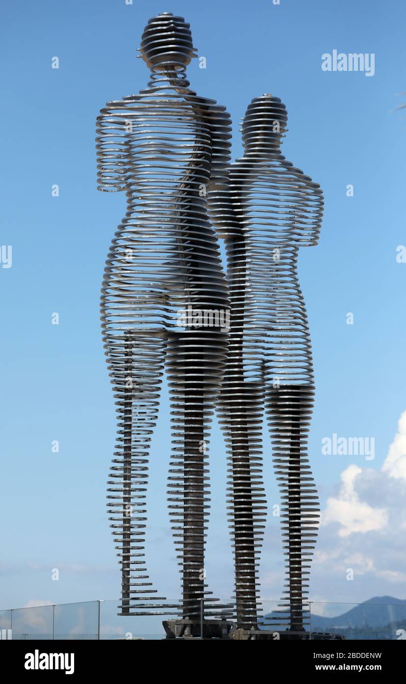 16.07.2018, Batumi, Adjaria, Géorgie - Sculpture Ali et Nino par Tamara Kwesitadze. 00S180716D454CAROEX.JPG [AUTORISATION DU MODÈLE : NON APPLICABLE, PROPRIÉTÉ R Banque D'Images