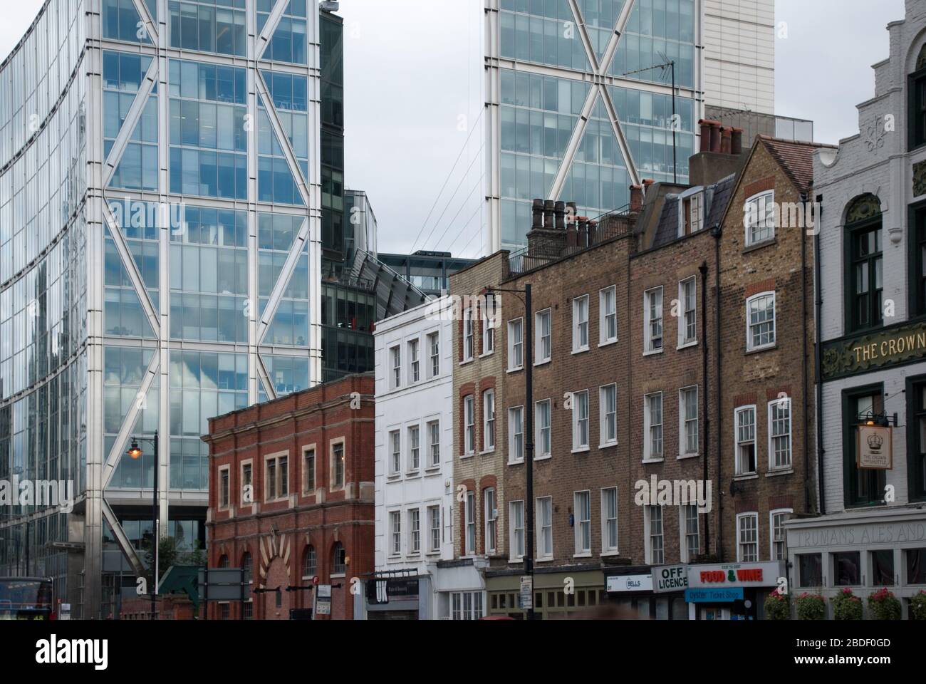 Terrasses sur Shoreditch High Street City of London, Londres EC1 Banque D'Images