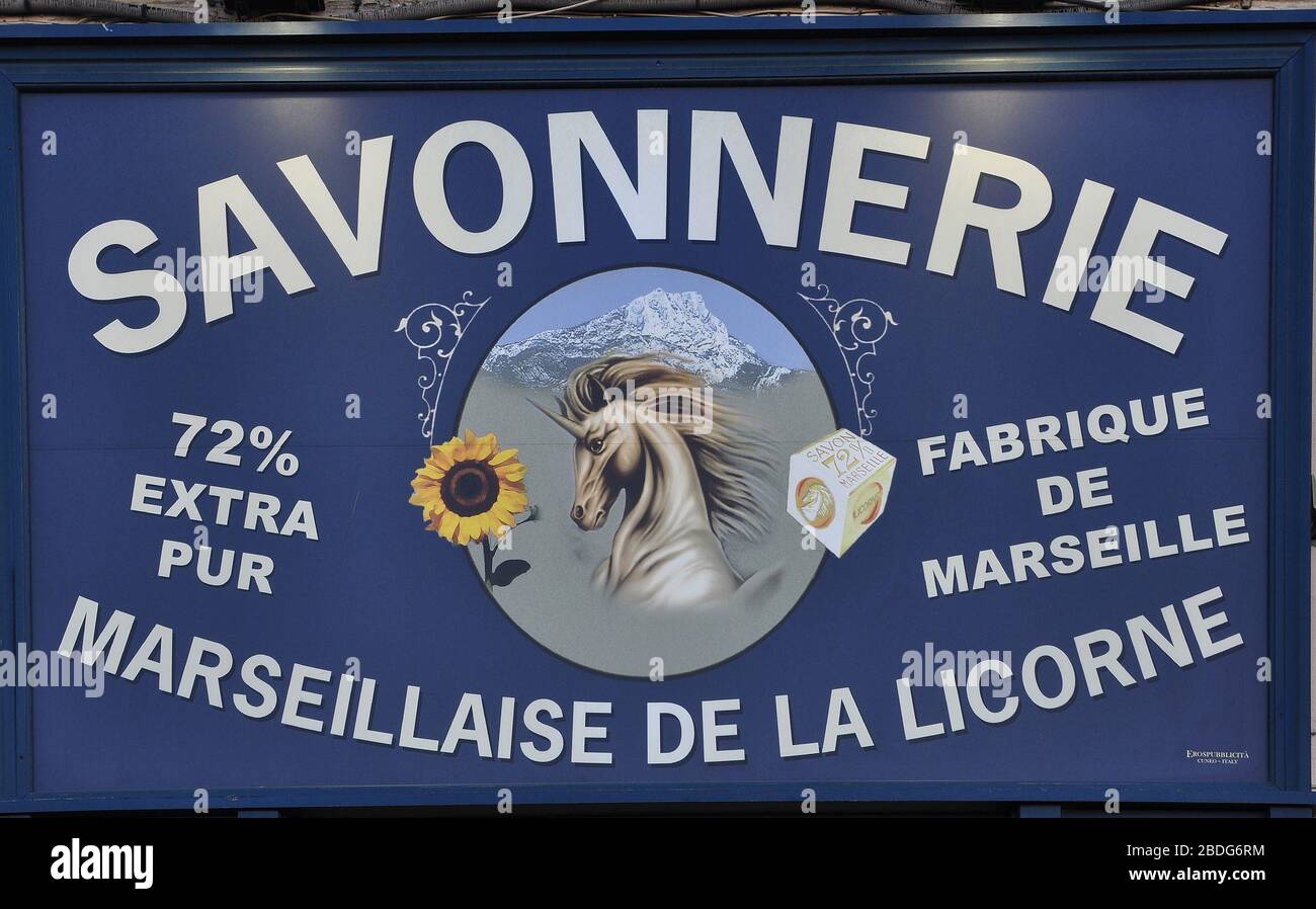 Faites le vrai savon de Marseille la Licorne Photo Stock - Alamy