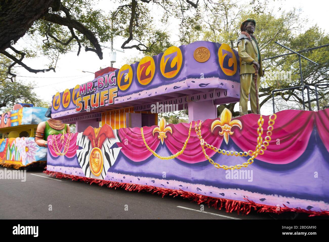 Le défilé de Mardi gras flotte sur l'avenue Poland, mercredi des cendres. Banque D'Images