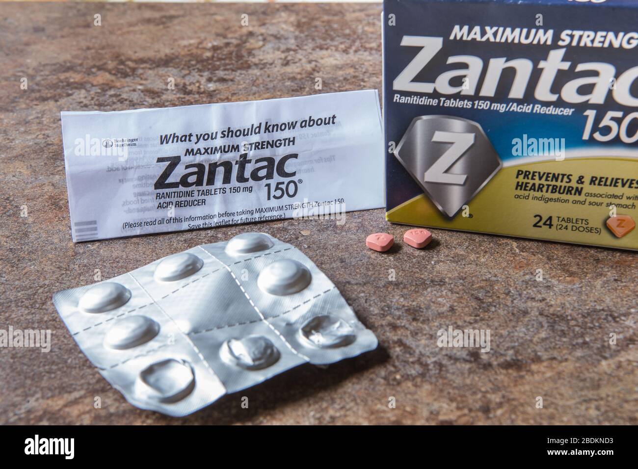 L'U.S F.D.A a annoncé qu'elle demande aux fabricants de retirer des médicaments de prescription et de vente en vente libre de la ranitidine du marché, y compris Zantac Banque D'Images