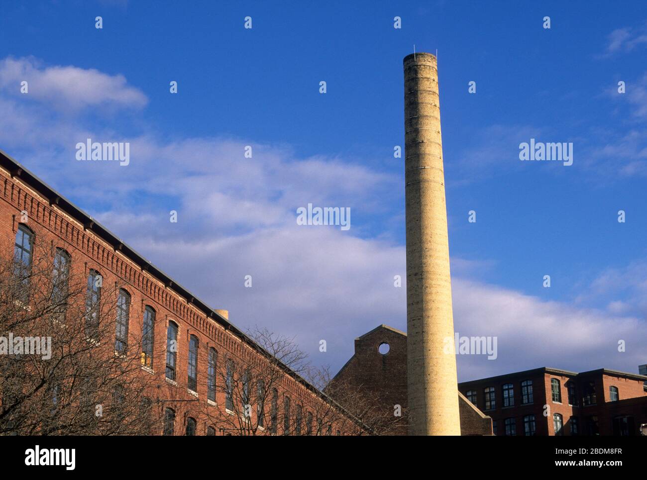 Lowell Mills smokestack, parc historique national Lowell, Massachusetts Banque D'Images