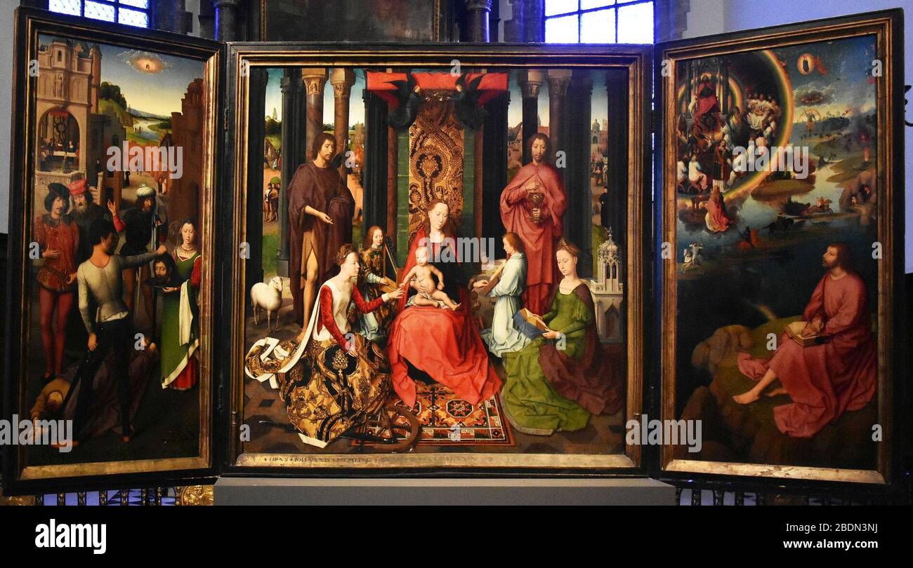 Hans Memling (CA.1430-40 – 1494) Altaarstuk van Johannes de Doper en Johannes de Evangelist Sint-Janshospitaal (Brugge) 16-08-2019. Banque D'Images