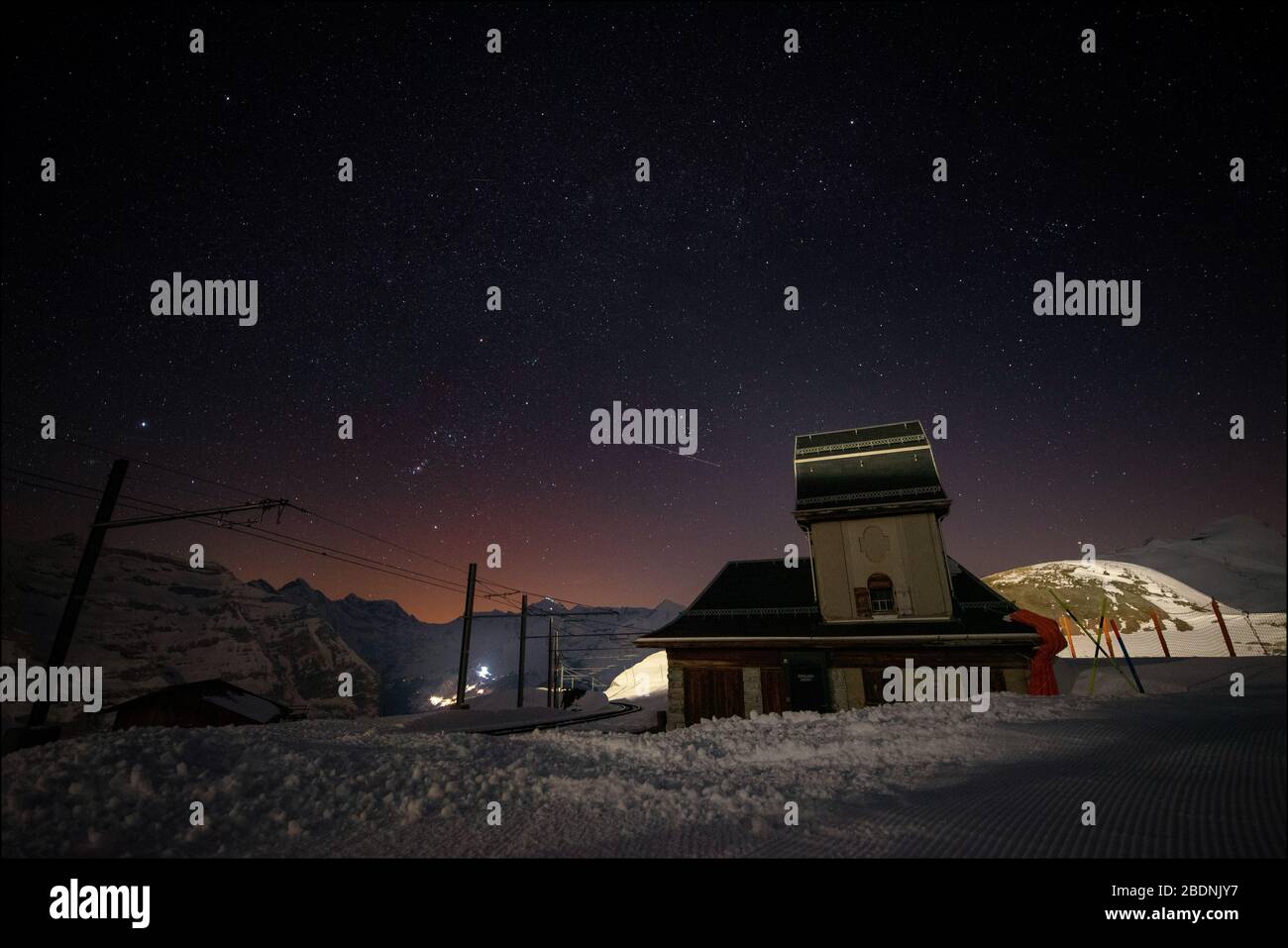 Alte Trafostation, heute Ausstellungraum des Jungfrau-Eiger-Walk und Station Fallboden der Jungfraubahn Banque D'Images