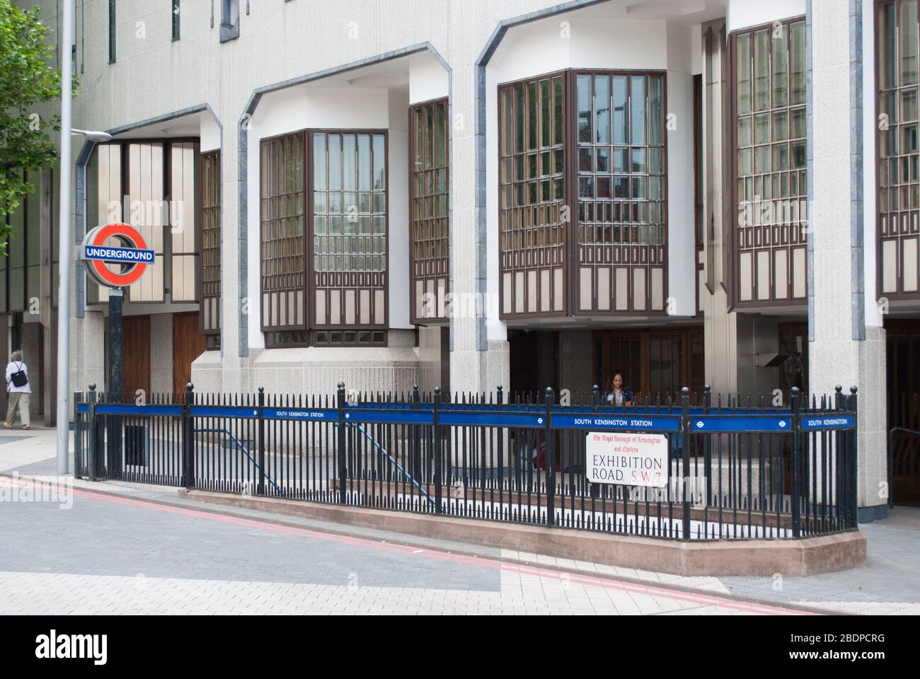 Architecture moderne Centre culturel Ismaili, 1-7 Cromwell Gardens, South Kensington, Londres, SW7 2 SL par Casson Conder Partnership Sir Hugh Casson Banque D'Images