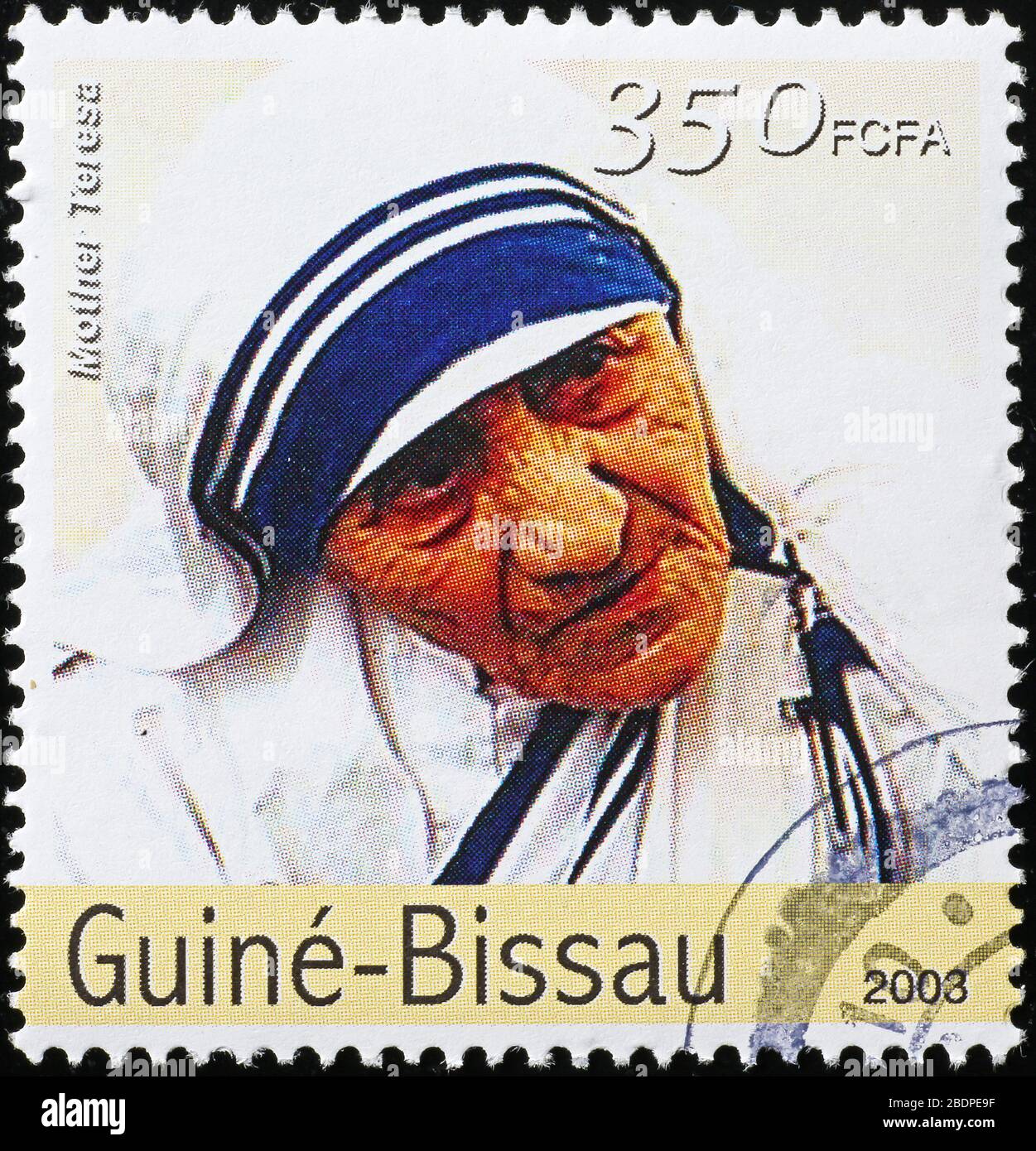 Portrait de mère Teresa sur le timbre de la Guinée Bissau Banque D'Images