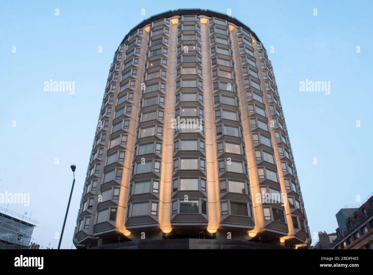 Park Tower Casino, 101 Knightsbridge, Belgravia, Londres SW1X 7RQ par Richard Seifert Architecte Banque D'Images