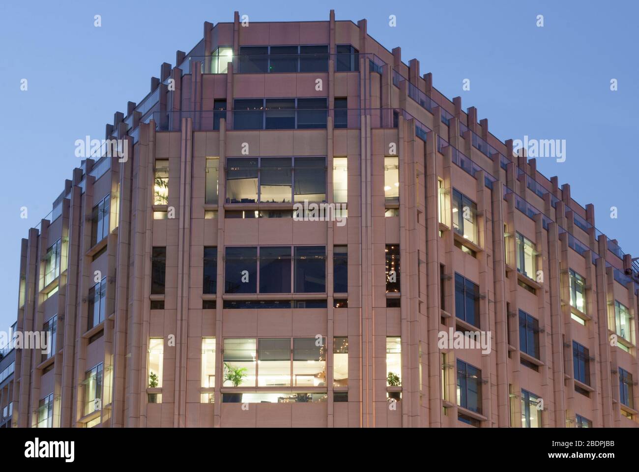 Topshop au 70 Brompton Road, Knightsbridge, Londres SW3 1ER par Zeidler Partnership Architects Banque D'Images