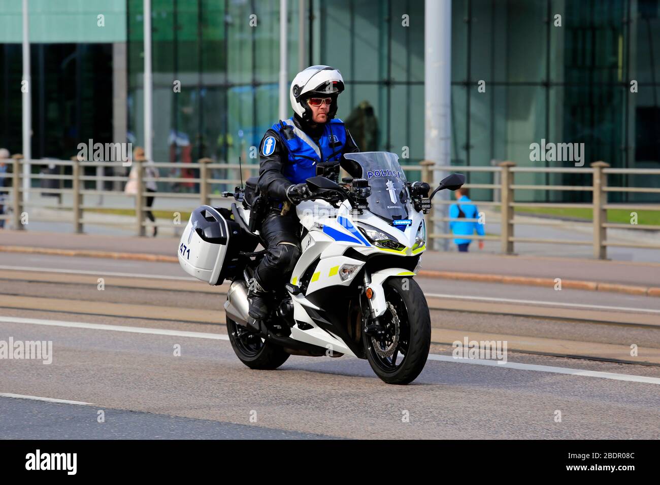 Helsinki, Finlande. 21 août 2019. Policier en moto dans le centre d'Helsinki le jour de la visite du président russe Vladimir Poutine. Banque D'Images