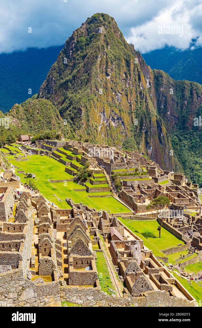 Photo verticale de l'Inca Ruin Machu Picchu, Cusco, Pérou. Banque D'Images