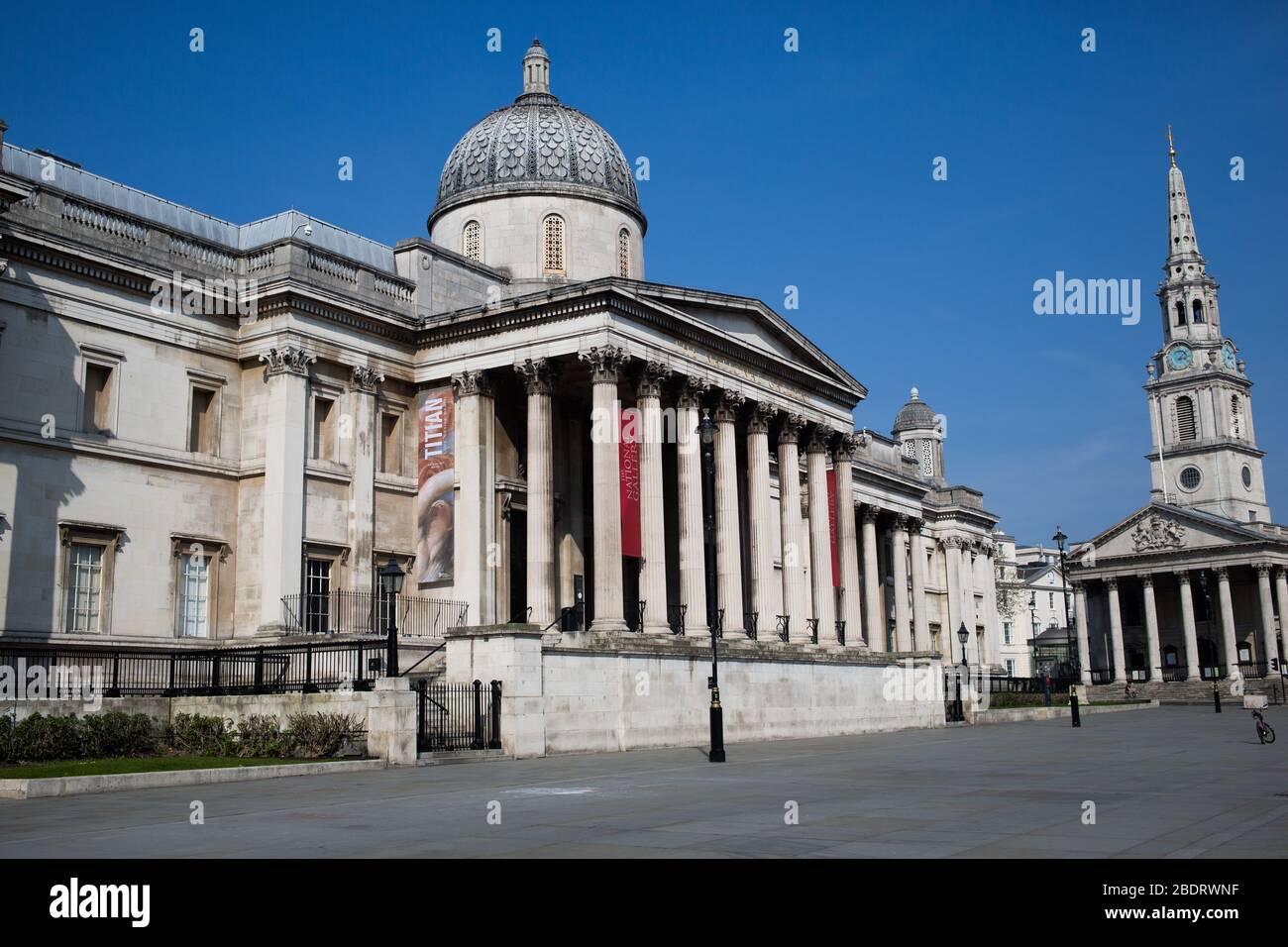 Londres Royaume-Uni 9 avril 2020 Vider Trafalgar Square pendant le verrouillage du coronavirus. Banque D'Images