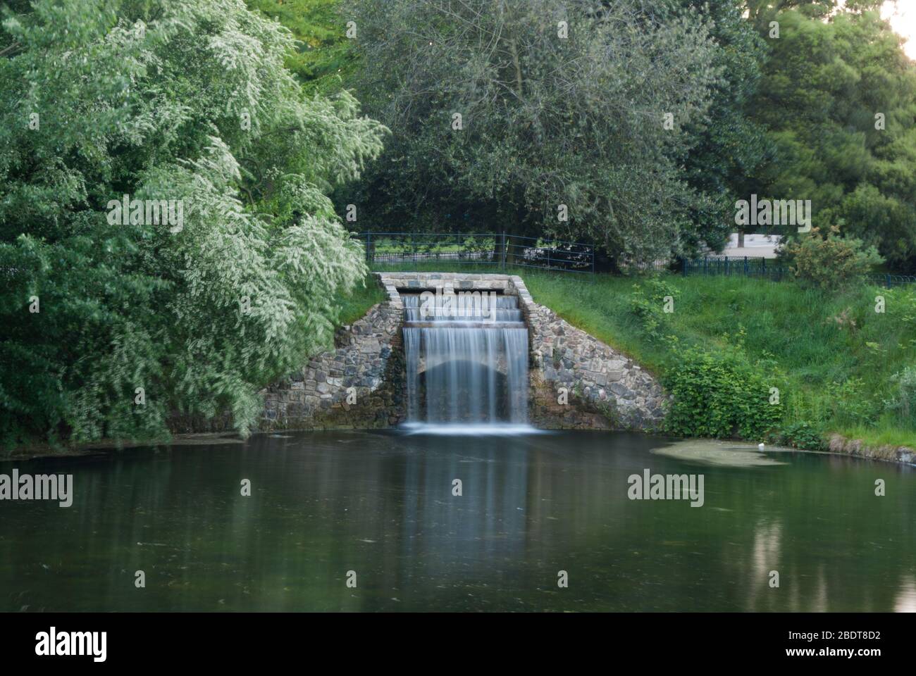 Stone Waterfall Victoria Park, Grove Road, Londres E3 5 To Banque D'Images