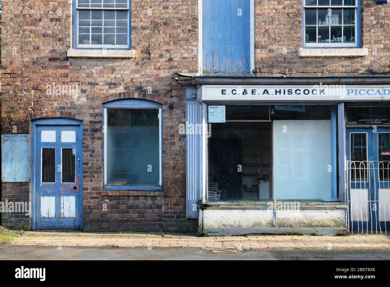 Ancien front d'un magasin disutilisé à Coalbrookdale, Shropshire Banque D'Images