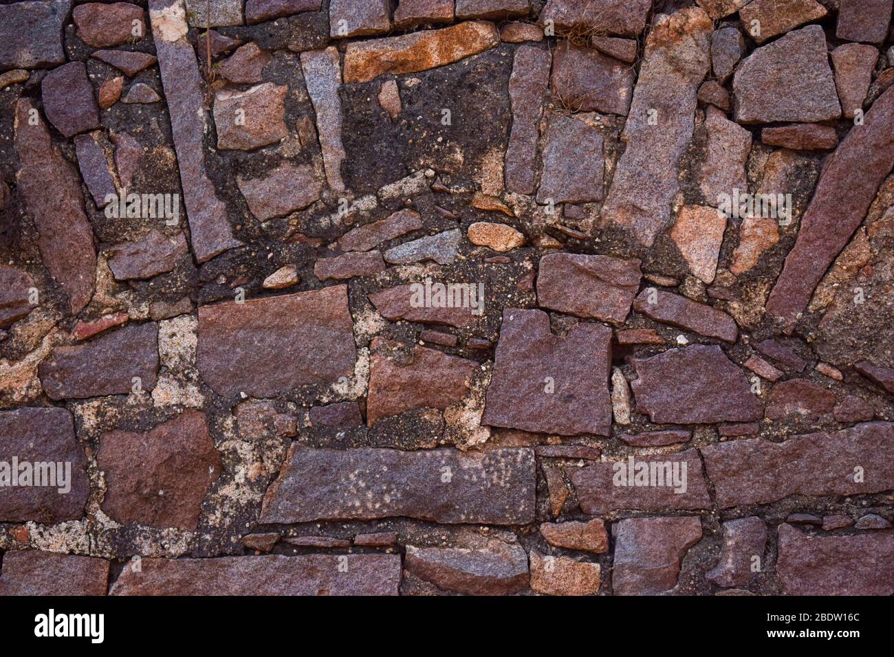 Briques en béton pour la construction de murs. Banque D'Images