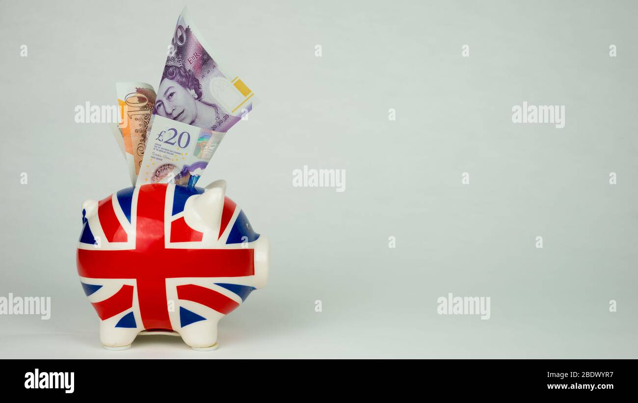billets de banque britanniques dans une banque union jack piggybank Banque D'Images