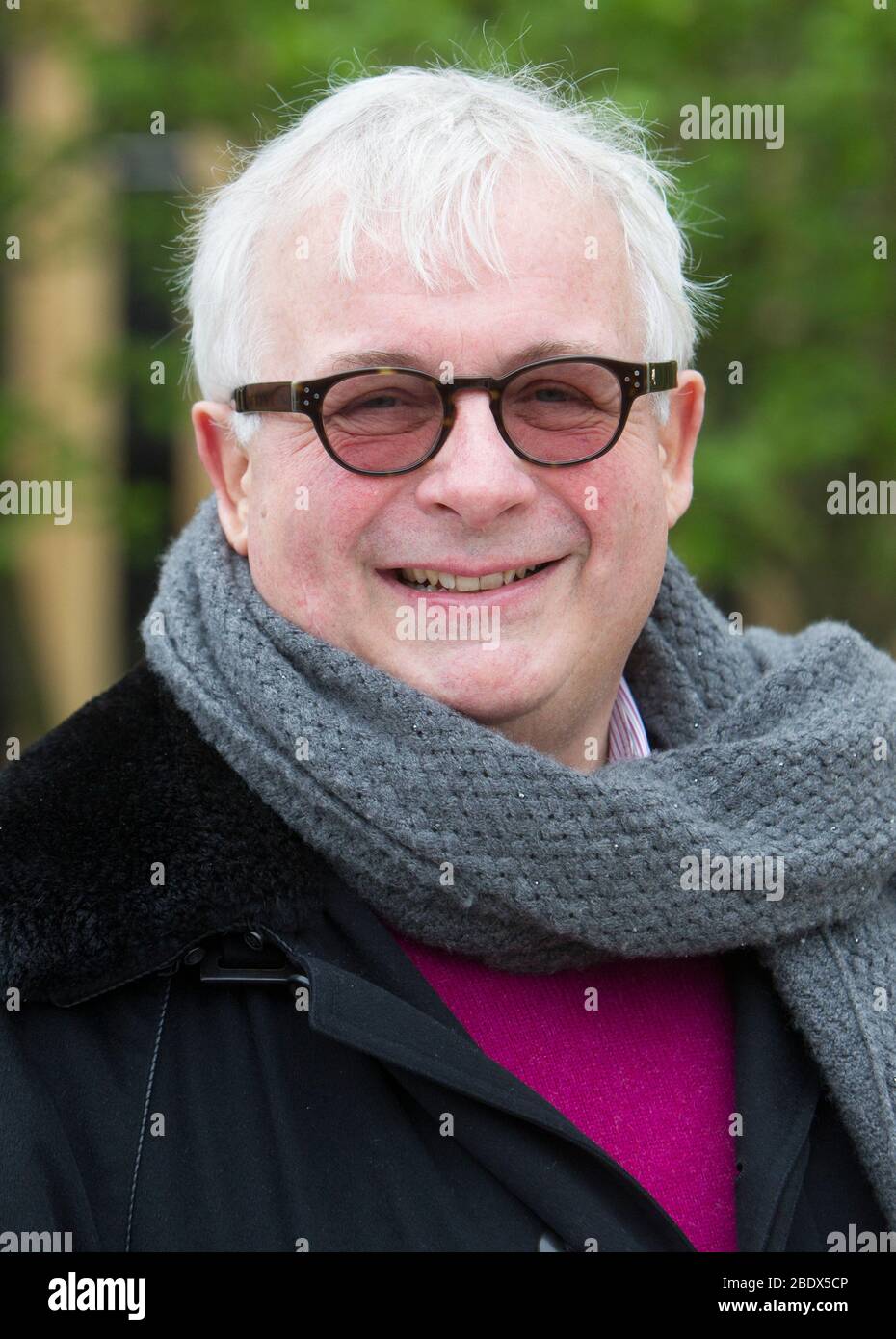 Acteur et présentateur de télévision, Christopher Biggins, au Chelsea Flower Show Banque D'Images