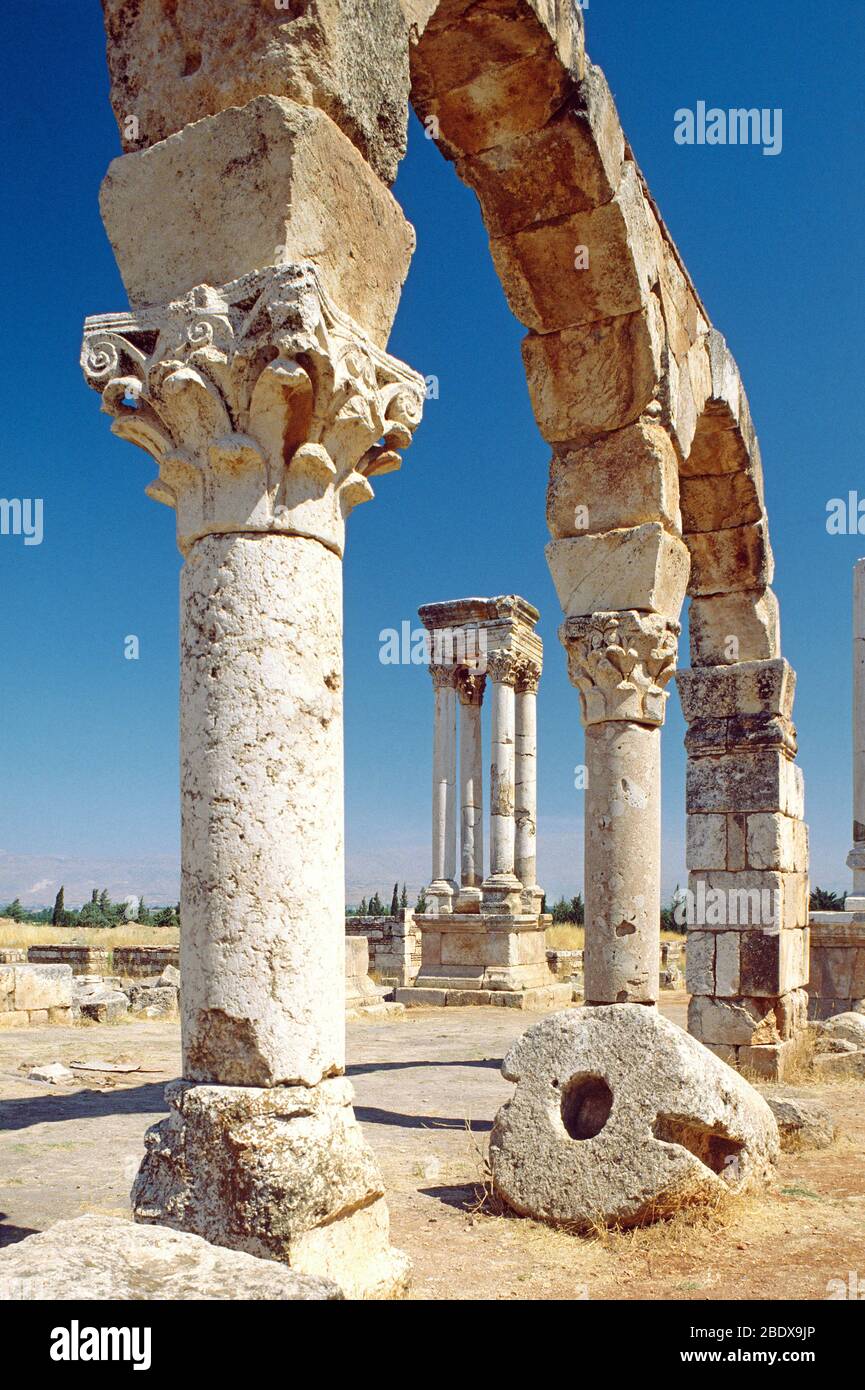 Liban : Tetrapylon de style romain à Anjaar Banque D'Images