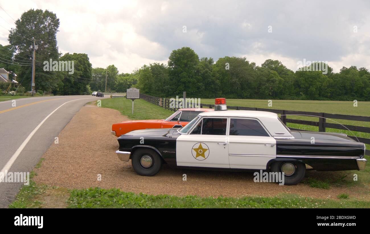 Ancienne voiture de police à Leipers Fork - LEIPERS FORK, ÉTATS-UNIS - 17 JUIN 2019 Banque D'Images