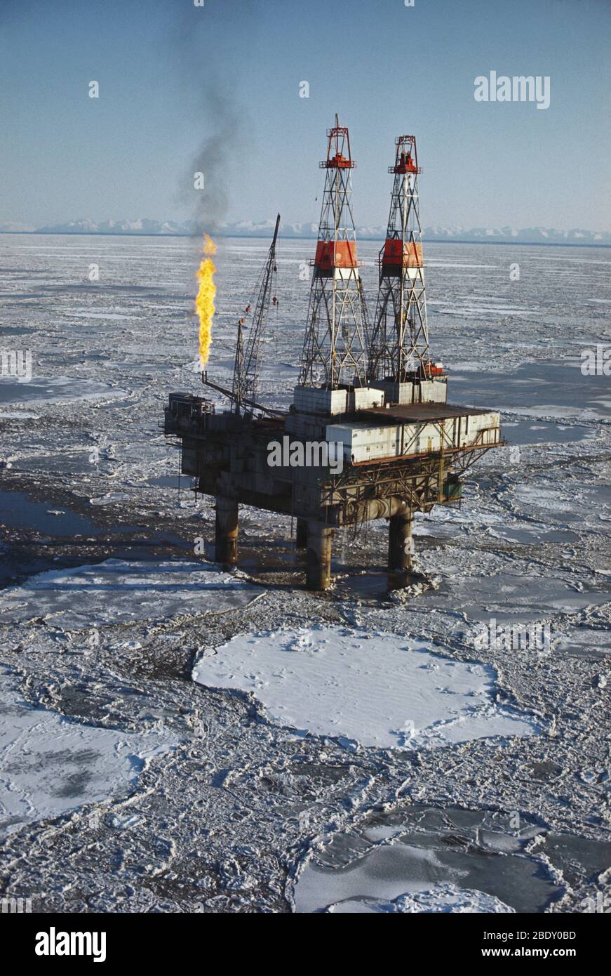 Plate-forme de forage pétrolier offshore, Alaska Banque D'Images